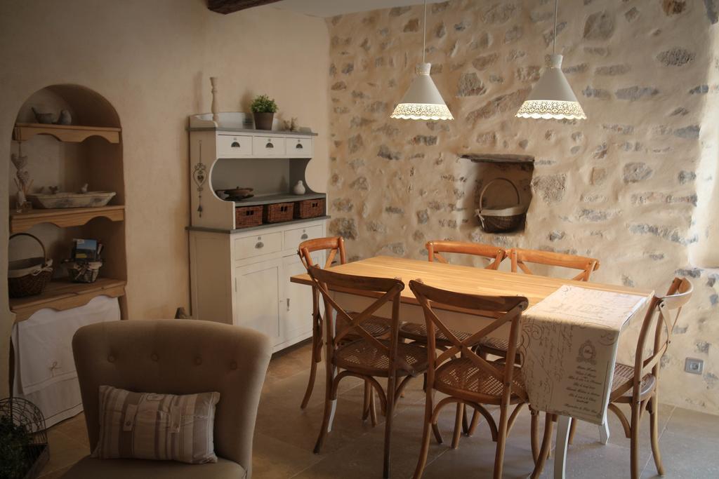 Gite Marceline Saint-Guilhem-le-Desert Zimmer foto