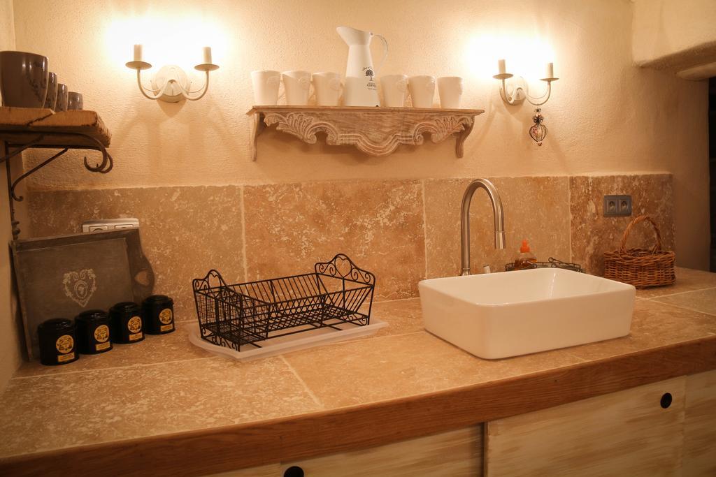 Gite Marceline Saint-Guilhem-le-Desert Zimmer foto